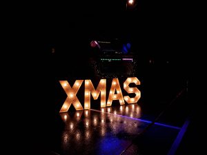 XXL lichtletters DJ Booth Bussie